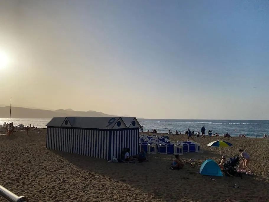 Habitacion Canteras Con Bano Privado , En Apartamento Compartido Las Palmas de Gran Canaria Spain